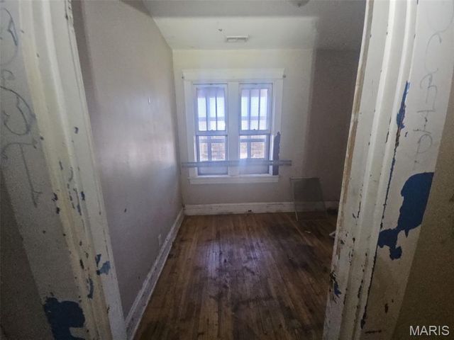 4126 S Grand Boulevard, St Louis, MO 63118