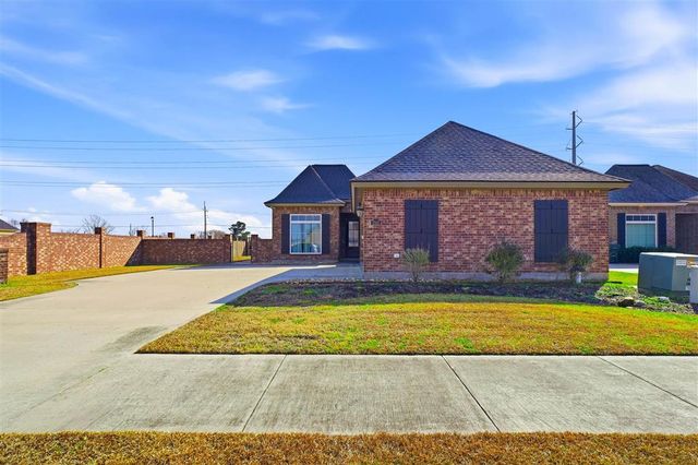 2501 South View Drive, Lake Charles, LA 70605