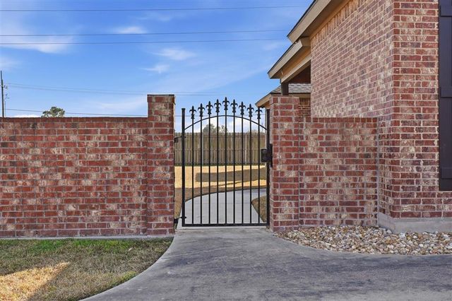 2501 South View Drive, Lake Charles, LA 70605