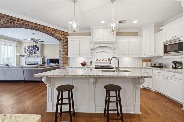 2501 South View Drive, Lake Charles, LA 70605