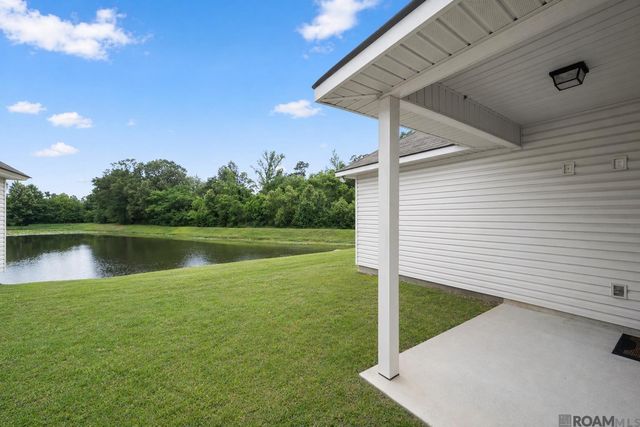 7728 Amite Springs Dr, Denham Springs, LA 70726