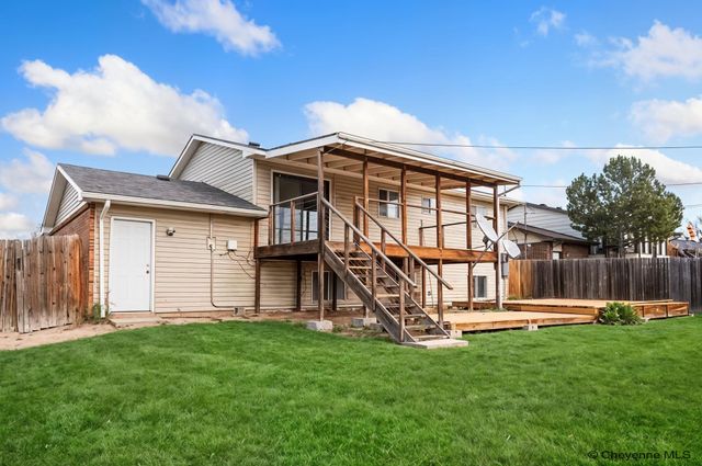 701 MELTON ST, Cheyenne, WY 82009