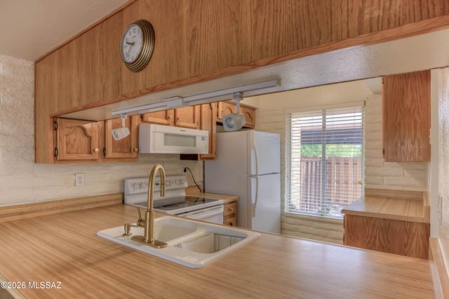 602 S Pantano Rd Unit C, Tucson, AZ 85710