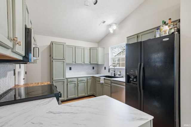 8449 Southern Springs Boulevard, Indianapolis, IN 46237