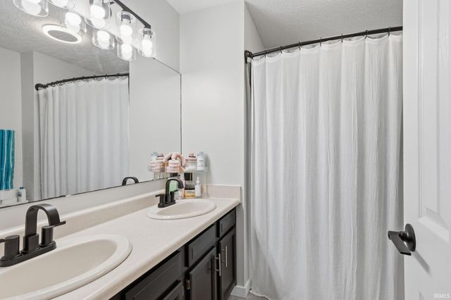 8449 Southern Springs Boulevard, Indianapolis, IN 46237