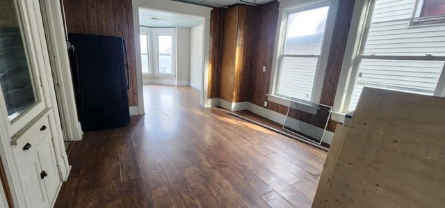 935 W Greenfield AVENUE, Milwaukee, WI 53204