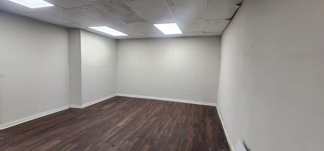 935 W Greenfield AVENUE, Milwaukee, WI 53204