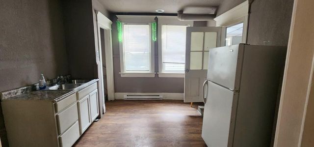 935 W Greenfield AVENUE, Milwaukee, WI 53204