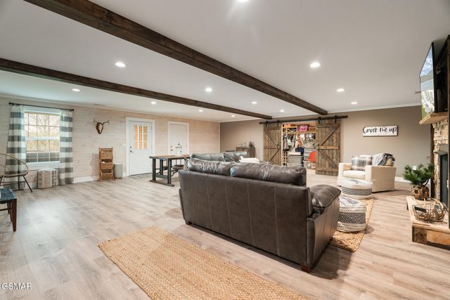 1407 Ellis Woods Loop, Sevierville, TN 37876