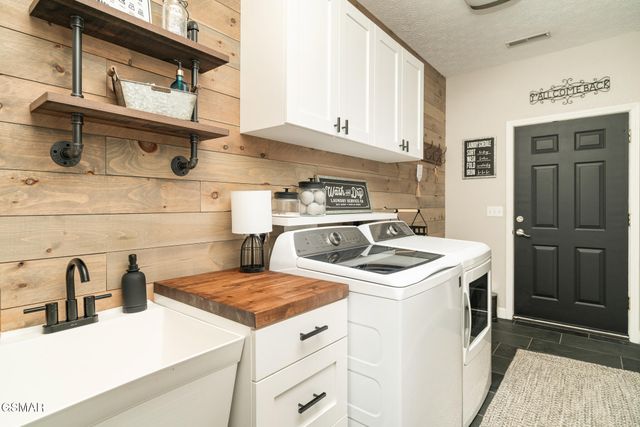 1407 Ellis Woods Loop, Sevierville, TN 37876