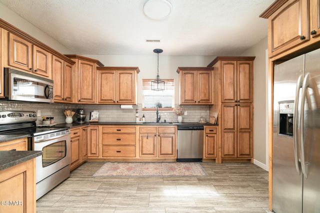 1407 Ellis Woods Loop, Sevierville, TN 37876