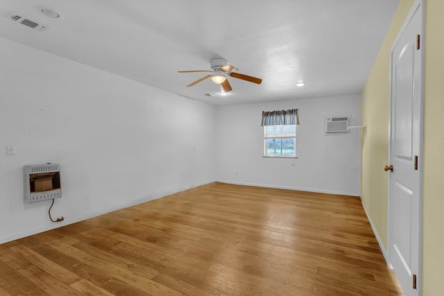 265 S FM 271, Bonham, TX 75418