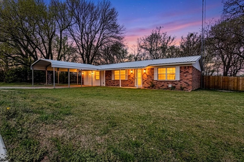 265 S FM 271, Bonham, TX 75418