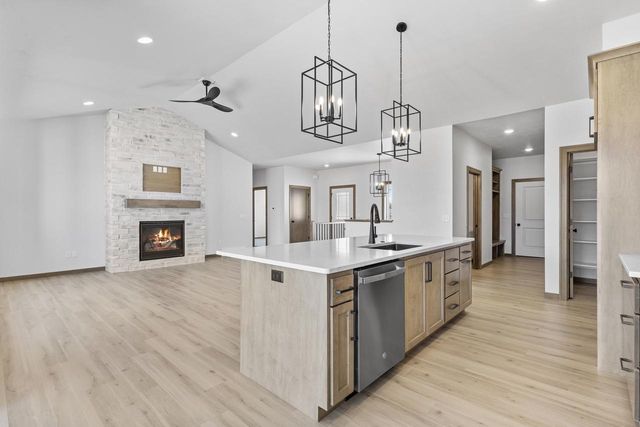 N8842 KILLARNEY WAY, Menasha, WI 54952