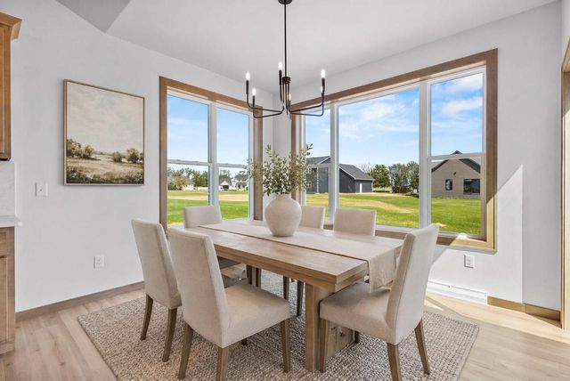 N8842 KILLARNEY WAY, Menasha, WI 54952