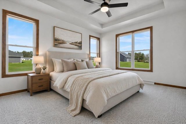 N8842 KILLARNEY WAY, Menasha, WI 54952