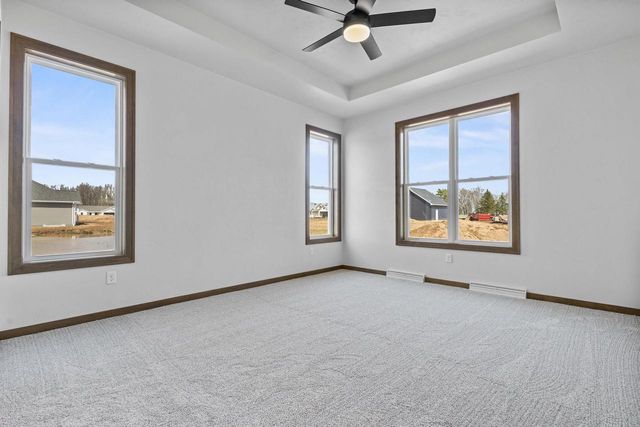 N8842 KILLARNEY WAY, Menasha, WI 54952