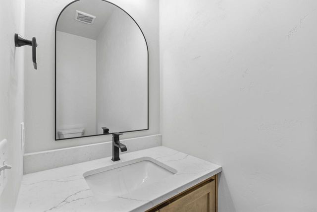 N8842 KILLARNEY WAY, Menasha, WI 54952