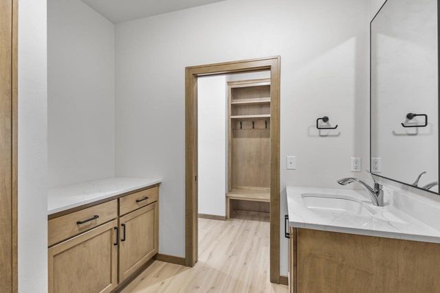 N8842 KILLARNEY WAY, Menasha, WI 54952