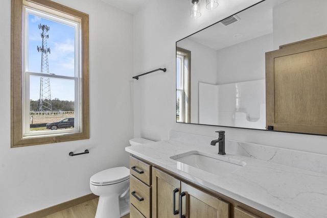 N8842 KILLARNEY WAY, Menasha, WI 54952