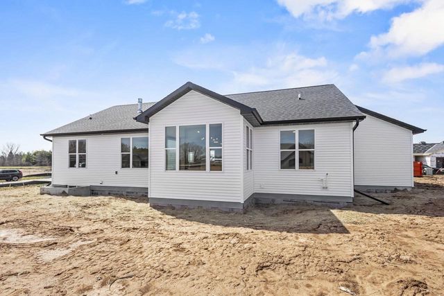 N8842 KILLARNEY WAY, Menasha, WI 54952