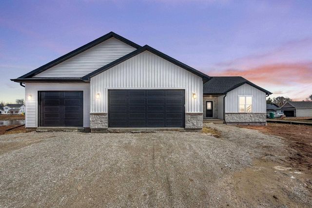 N8842 KILLARNEY WAY, Menasha, WI 54952