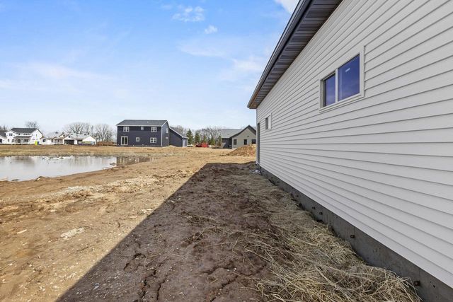 N8842 KILLARNEY WAY, Menasha, WI 54952