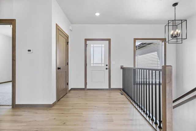 N8842 KILLARNEY WAY, Menasha, WI 54952