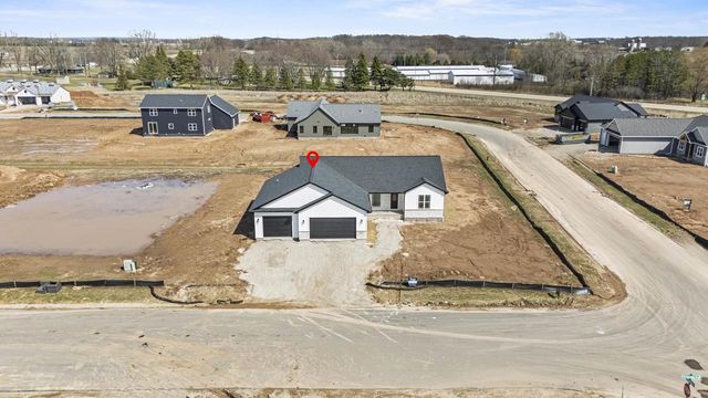 N8842 KILLARNEY WAY, Menasha, WI 54952