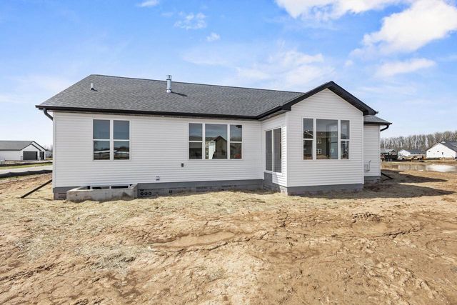 N8842 KILLARNEY WAY, Menasha, WI 54952