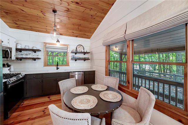 78 Tomahawk Trail, Blue Ridge, GA 30513