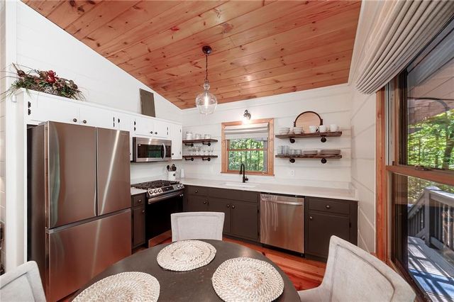 78 Tomahawk Trail, Blue Ridge, GA 30513