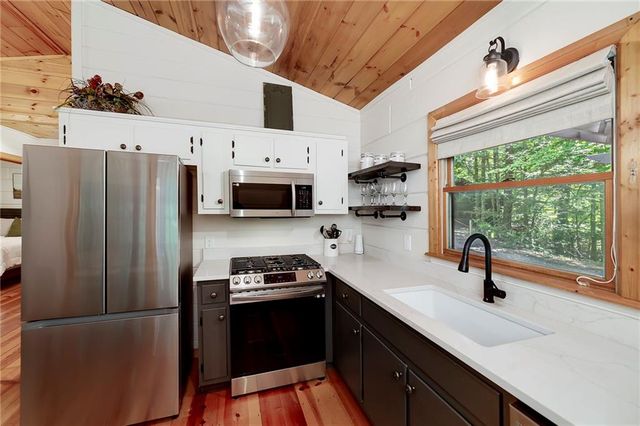 78 Tomahawk Trail, Blue Ridge, GA 30513
