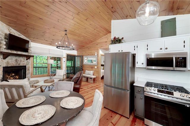 78 Tomahawk Trail, Blue Ridge, GA 30513