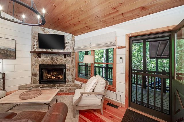 78 Tomahawk Trail, Blue Ridge, GA 30513