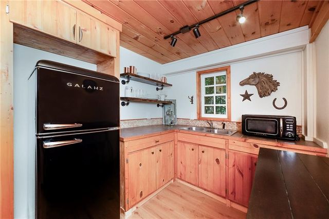 78 Tomahawk Trail, Blue Ridge, GA 30513
