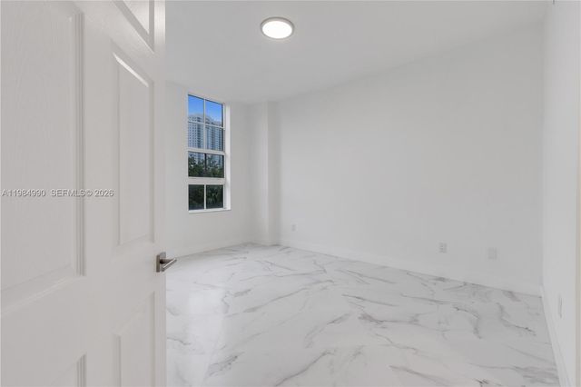 3001 NE 185th St 317, Aventura, FL 33180