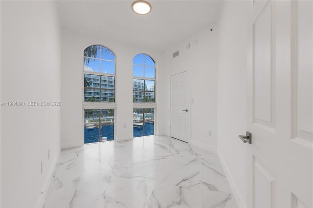 3001 NE 185th St 317, Aventura, FL 33180