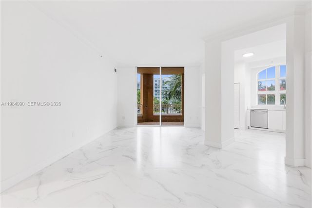 3001 NE 185th St 317, Aventura, FL 33180