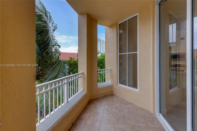 3001 NE 185th St 317, Aventura, FL 33180