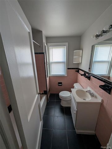 8284 Schaefer Highway, Detroit, MI 48228