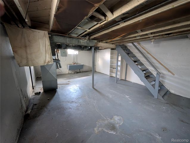 8284 Schaefer Highway, Detroit, MI 48228