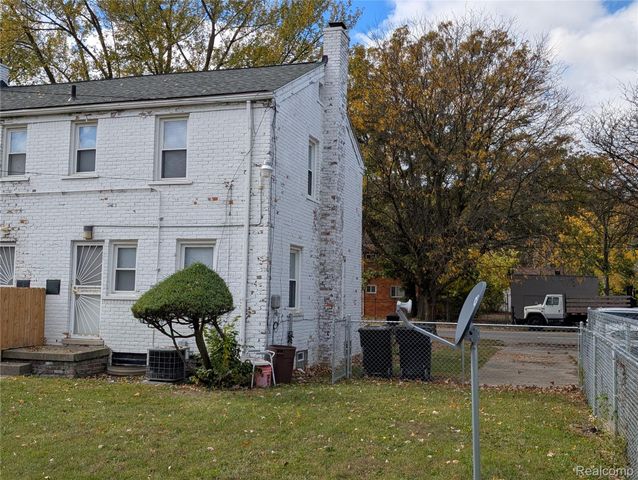 8284 Schaefer Highway, Detroit, MI 48228