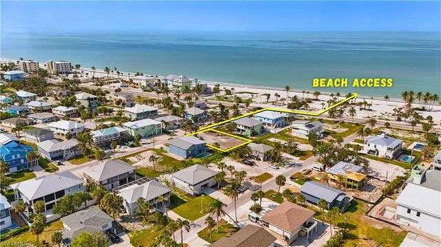 121 Gulf Island DR, Fort Myers Beach, FL 33931