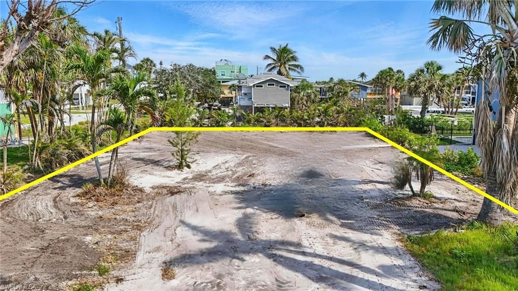 121 Gulf Island DR, FORT MYERS BEACH, FL 33931 — photo 3