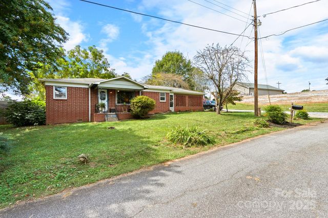4913 Friendly Drive, Granite Falls, NC 28630