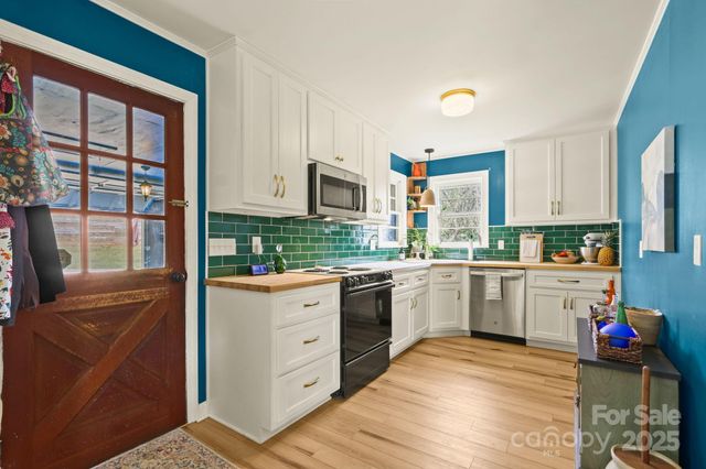 4913 Friendly Drive, Granite Falls, NC 28630