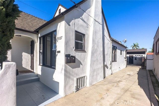 3927 Broadway, Huntington Park, CA 90255