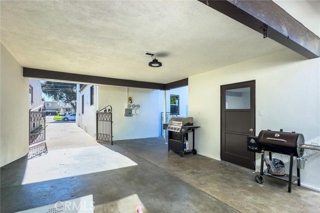 3927 Broadway, Huntington Park, CA 90255