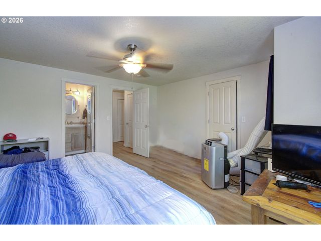 2428 Ne 113TH Ct, Vancouver, WA 98684